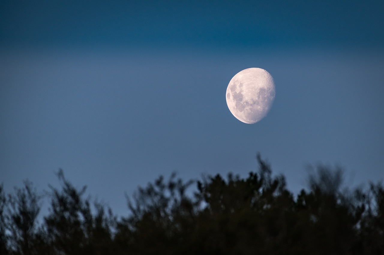 Fases da Lua em Outubro de 2024: Entenda o Ciclo Lunar